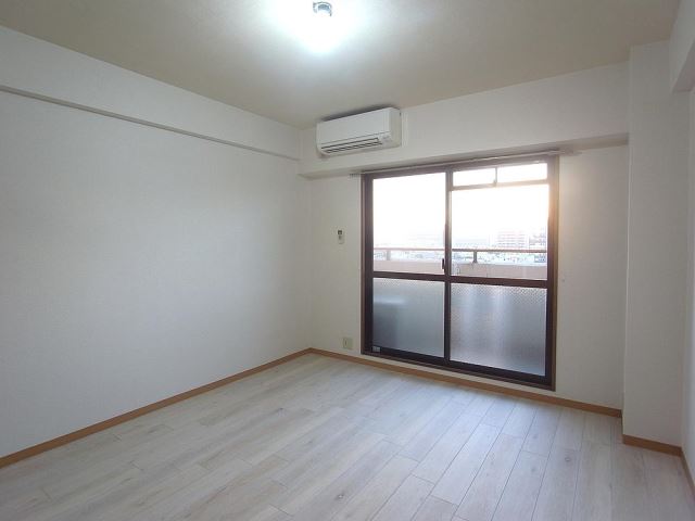 居室・リビング　明るい雰囲気のお部屋です。