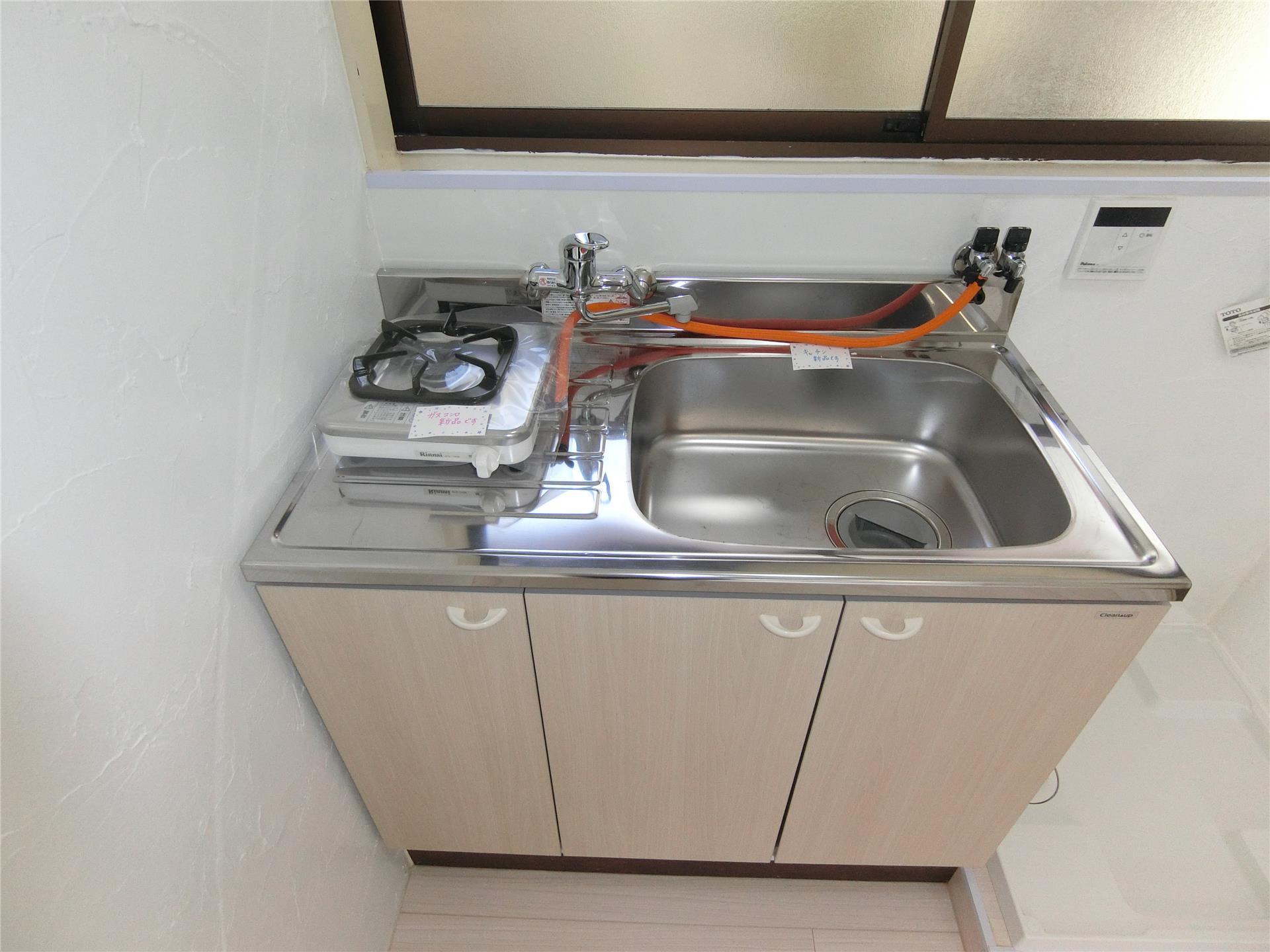 キッチン　窓付きで換気もしっかりとできるキッチン♪