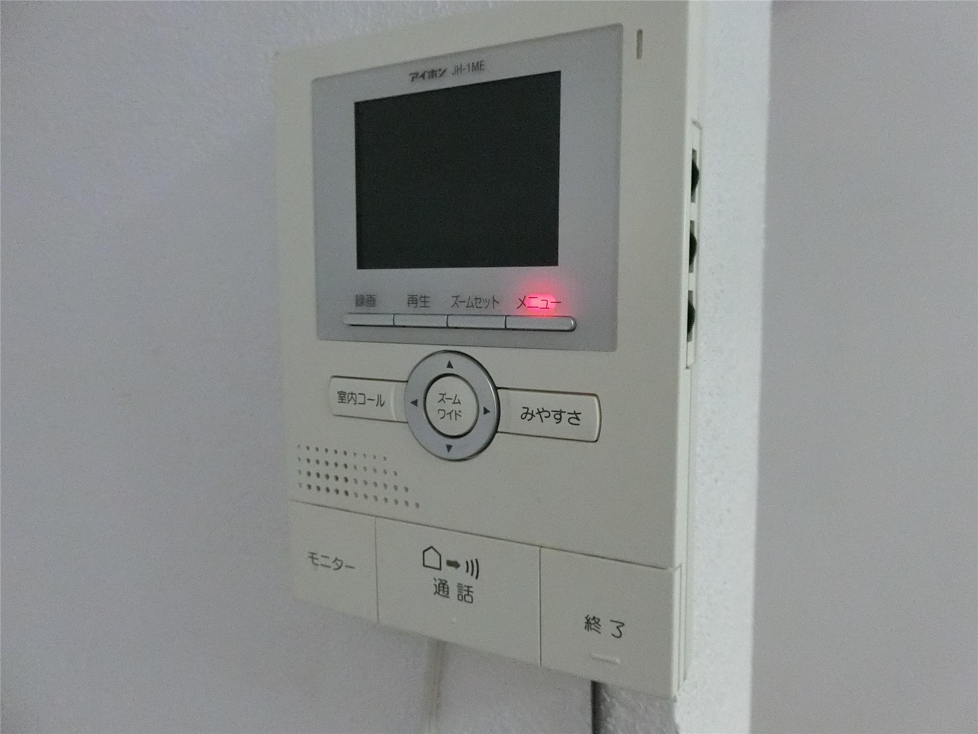 セキュリティ　来客時にお部屋から確認できるモニター付きドアホン♪