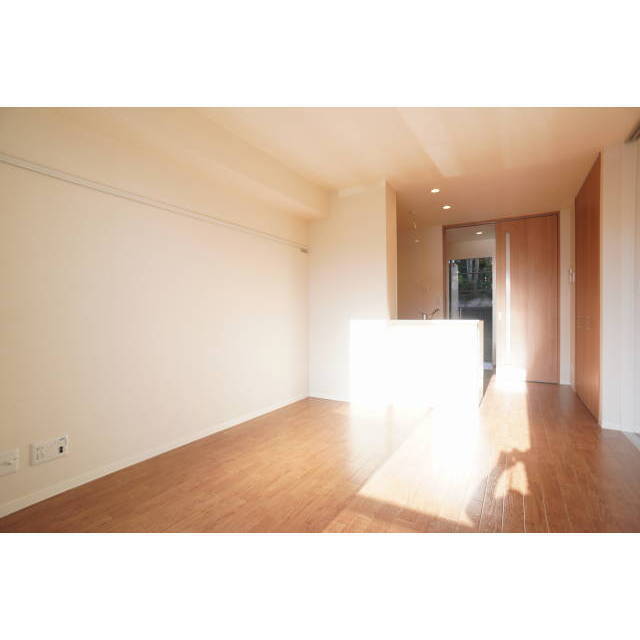 居室・リビング　対面式キッチンで開放感のあるリビング♪