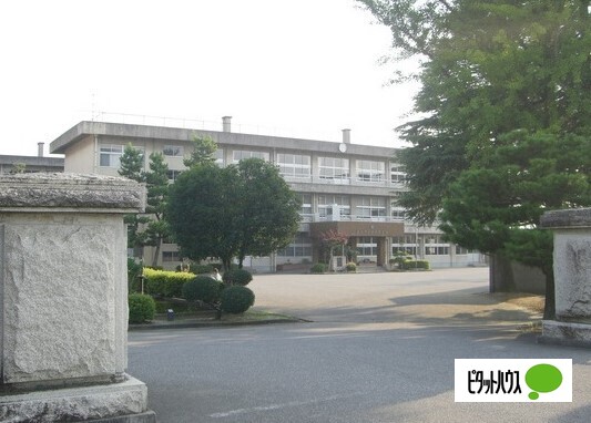 中学校　富山市立西部中学校（中学校）まで1467m