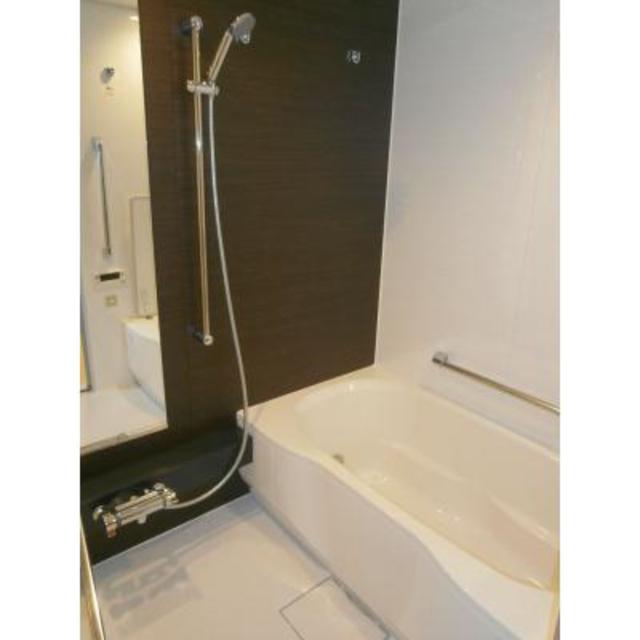 バス・シャワールーム　※写真は同タイプ住戸です。