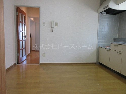 居室・リビング　※別号室参考写真