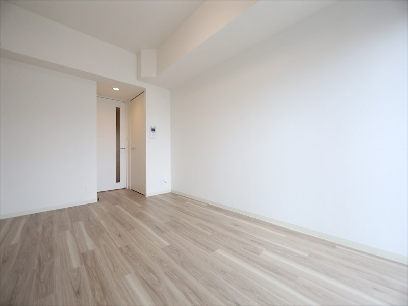 居室・リビング　洋室8.3帖　クローゼット付（収納充実してます）