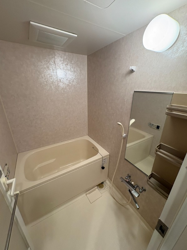バス・シャワールーム　バス