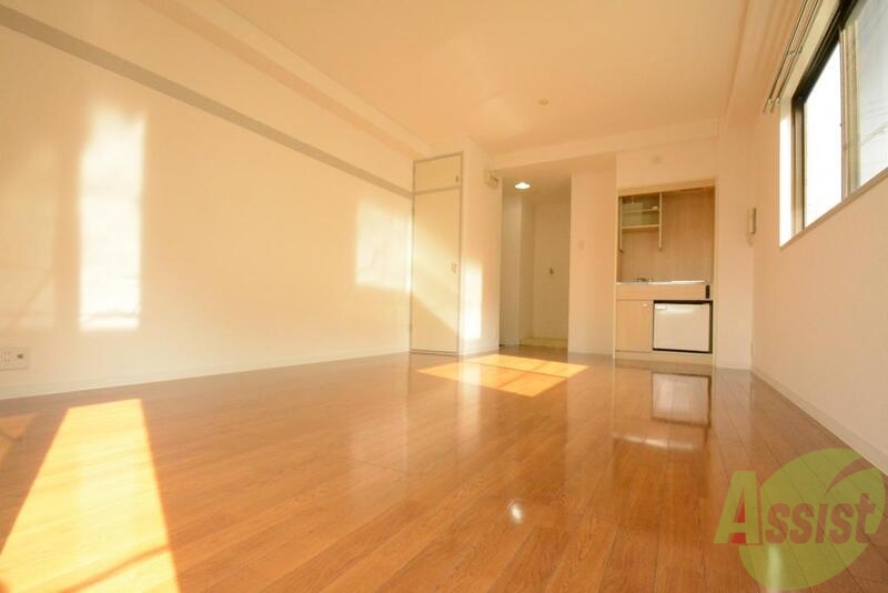 居室・リビング　広々とした居室ですね