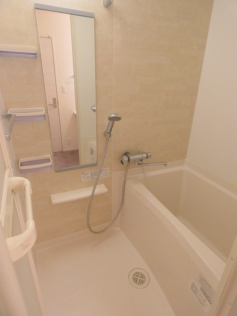 バス・シャワールーム　★浴室乾燥機付きのバスルーム★