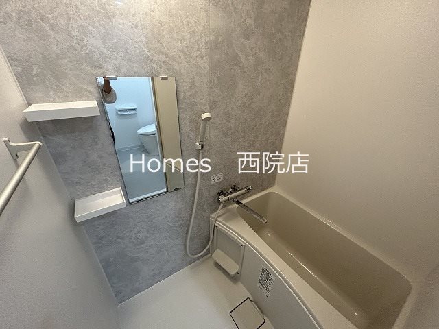 バス・シャワールーム　別タイプのお部屋の写真です