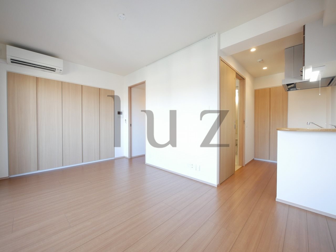 居室・リビング　綺麗なフローリングのお部屋です！