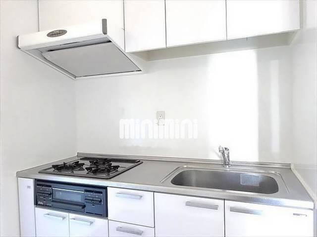 キッチン　大きなシステムキッチンがございます。