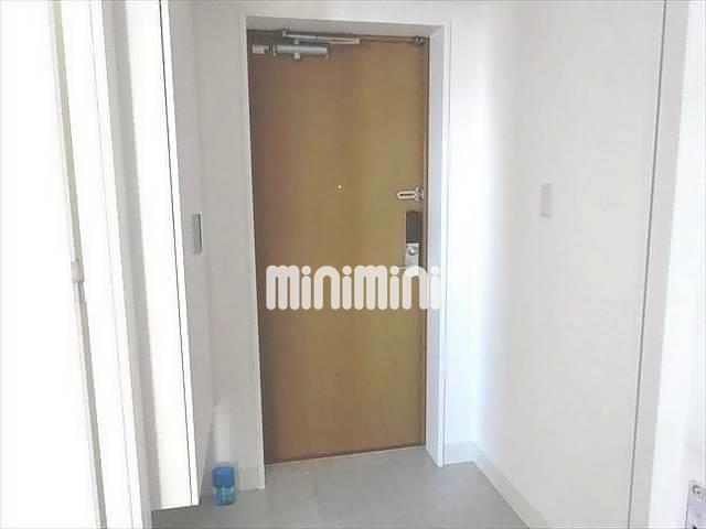 玄関　下駄箱が充実しており広々とご使用いただけます。