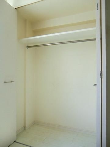 収納　大型クローゼット完備
