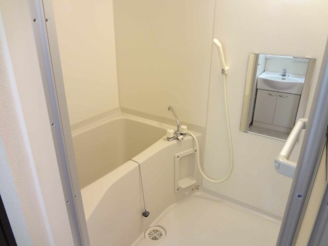 バス・シャワールーム　追い炊き機能あり