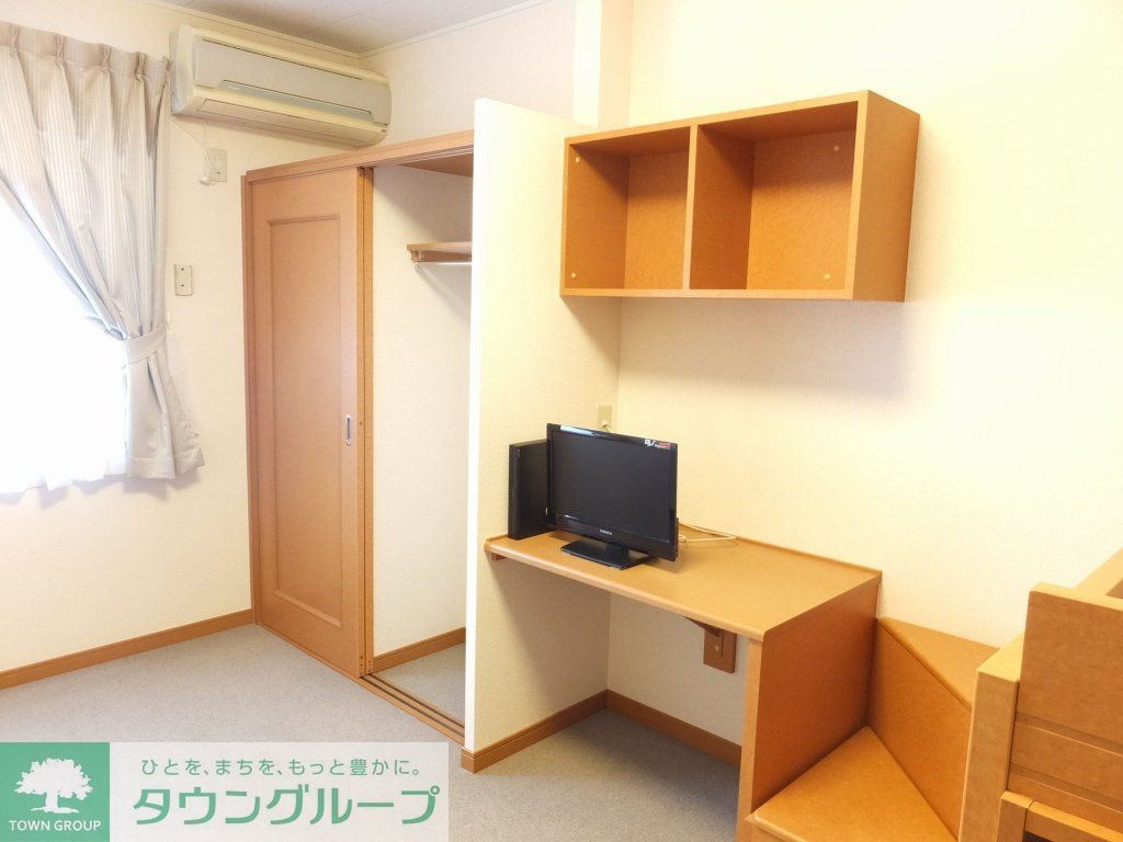 その他部屋・スペース　ポール付きのクローゼットなら大切なお洋服もシワになりません。