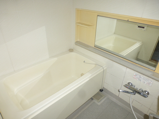 バス・シャワールーム　追焚付　給湯式バスルーム