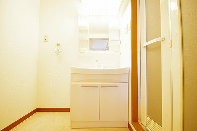 洗面設備　シャワー付洗面台