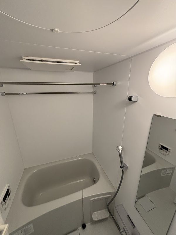 バス・シャワールーム　※他号室参照写真※