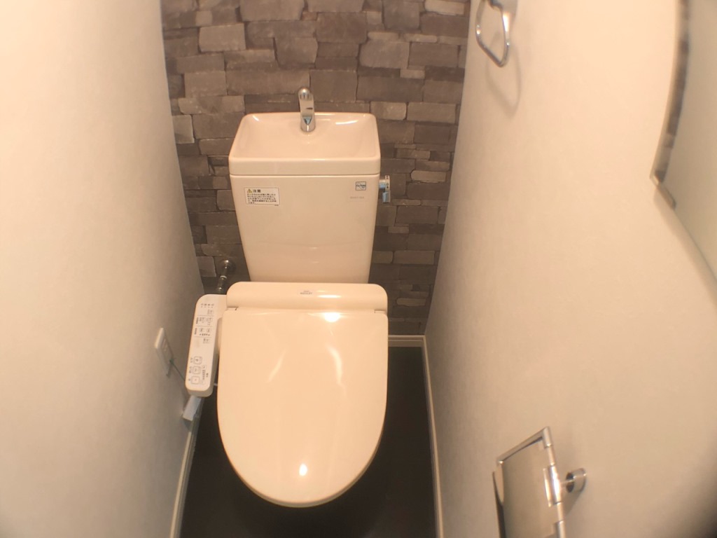 トイレ　ウォシュレット付きのトイレです♪