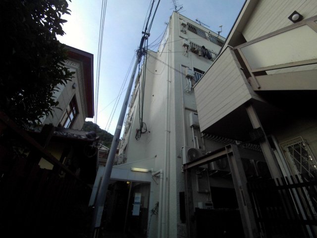 建物外観　外観は落ち着いています