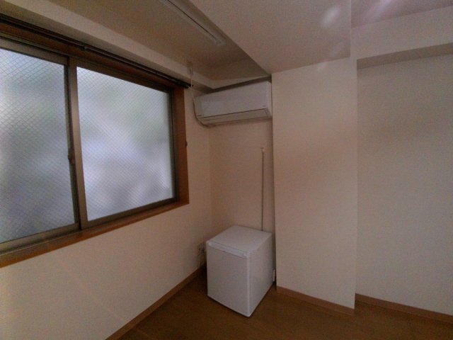 居室・リビング　こちらの居間で趣味の時間をお楽しみください