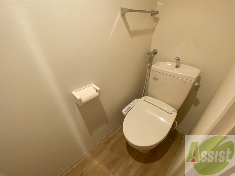 トイレ　トイレです。ウォシュレット付を探している方、おすすめです。