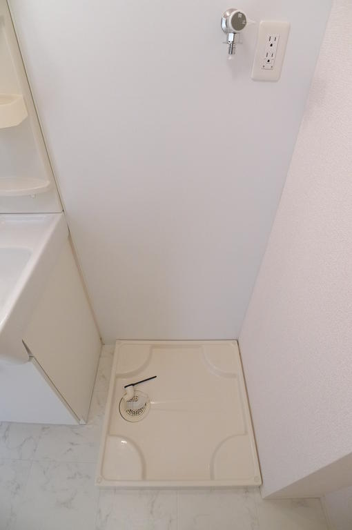 洗面設備　（写真は同物件イメージ）