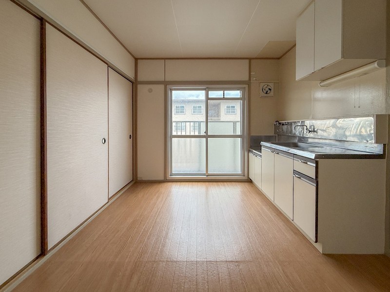 東垂水南 1号棟の居間写真