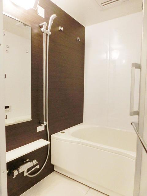 バス・シャワールーム　※写真は同タイプ住戸です。