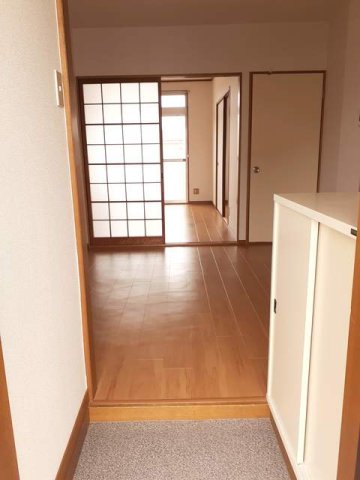 玄関　明るい玄関です