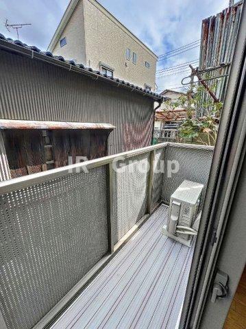 バルコニー　玄関