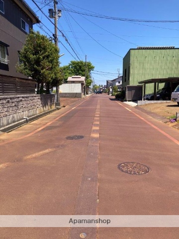 その他　前面道路（その他）まで0m