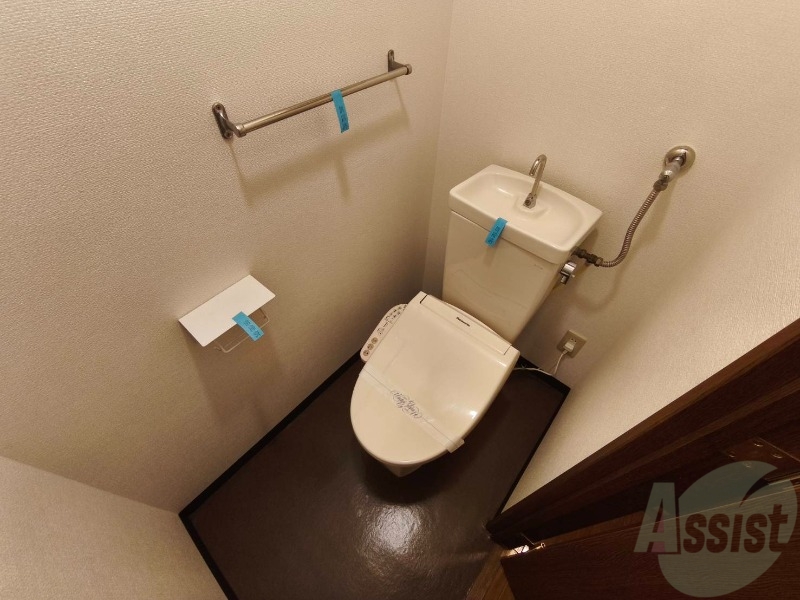 トイレ　こちらはトイレです。清潔感があり、安心して使用できます。
