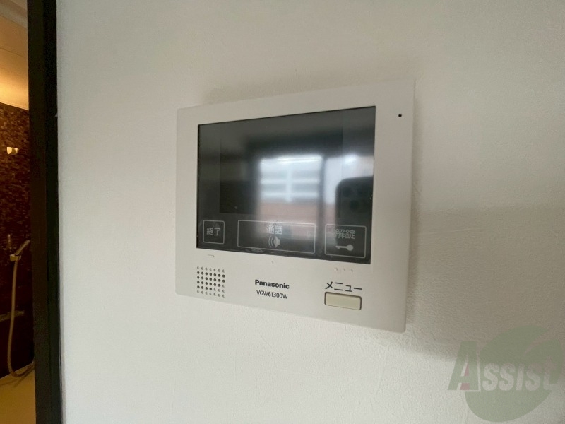 セキュリティ　ＴＶモニター付インターホンです。来客者の顔が見えるので安心！