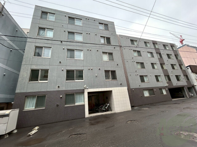 建物外観　札幌市中央区南五条西「ＴｅｒｒａｃｅＦｉｎｏ」