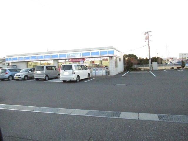 コンビニ　ローソン（コンビニ）まで1800m
