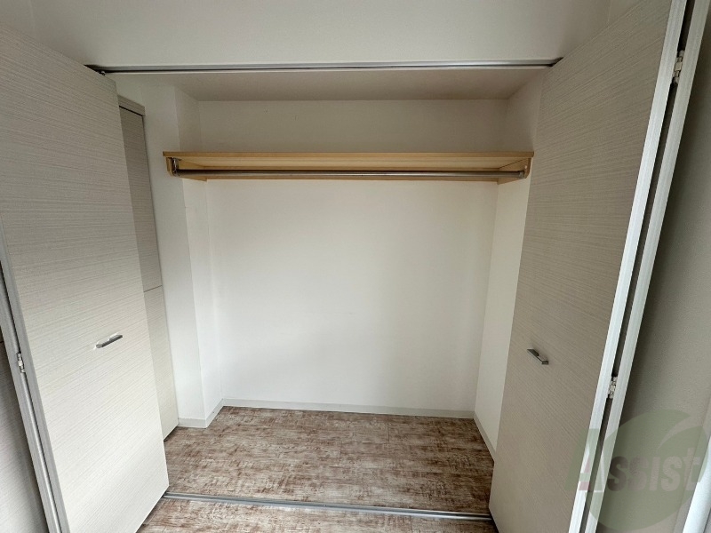収納　寝室の収納です。部屋がすっきり片付きます。