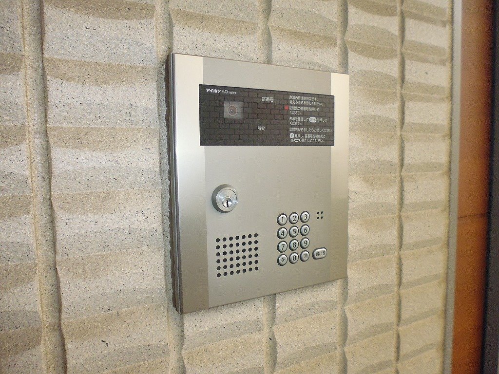 エントランス　オートロックエントランス