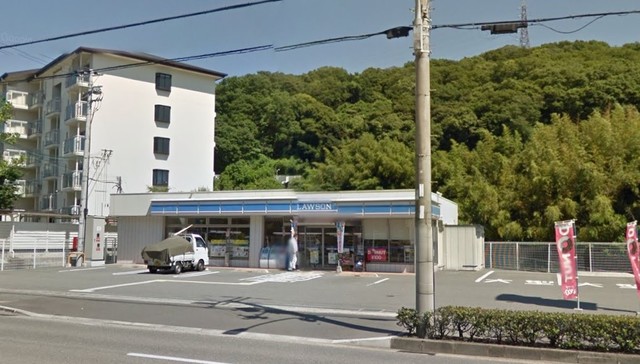 コンビニ　ローソン垂水名谷北店（コンビニ）まで990m