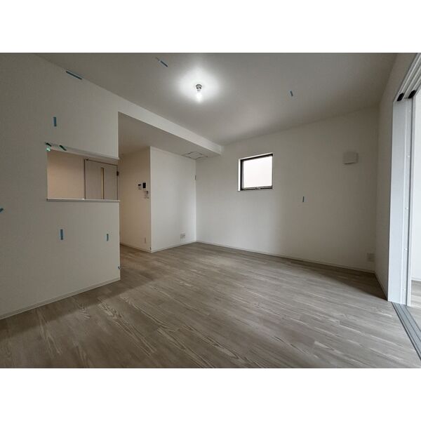 キッチン　※写真は同じマンションの違う部屋のものになります。