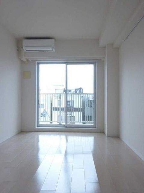 居室・リビング　※別部屋参考写真