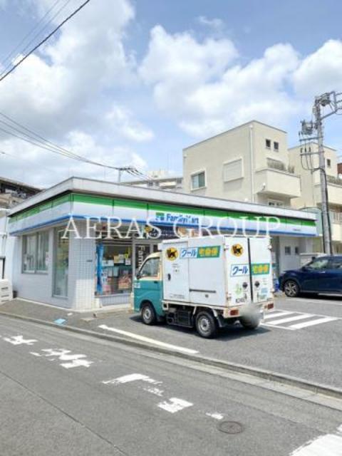 コンビニ　ファミリーマート千住あずま店（コンビニ）まで123m