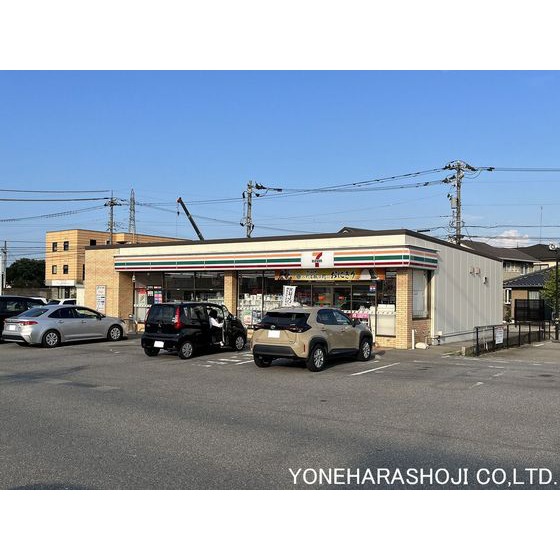 コンビニ　セブンイレブン砺波三島町店（コンビニ）まで78m