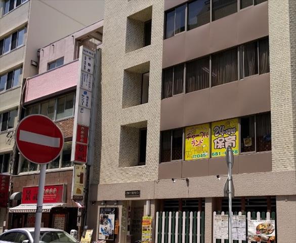 幼稚園・保育園　チャーフルランド（幼稚園・保育園）まで231m
