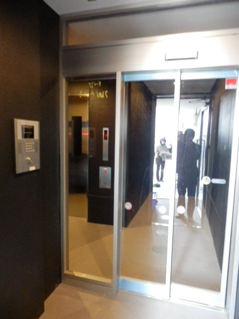 エントランス　★オートロック付で安心★