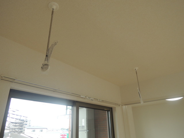 その他設備　室内物干し