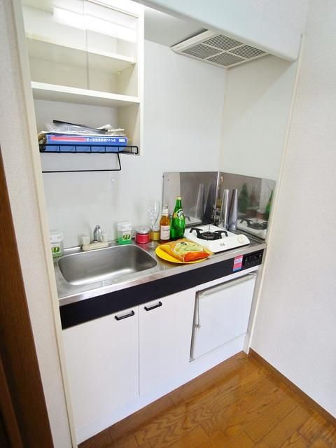 キッチン　同物件の別のお部屋のイメージ画像です。