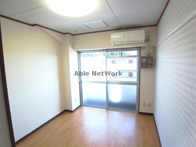 居室・リビング　参照写真　別部屋同型