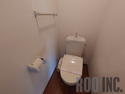 トイレ　写真は反転のお部屋です