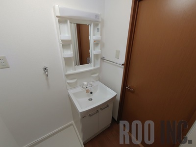 洗面設備　写真は反転のお部屋です