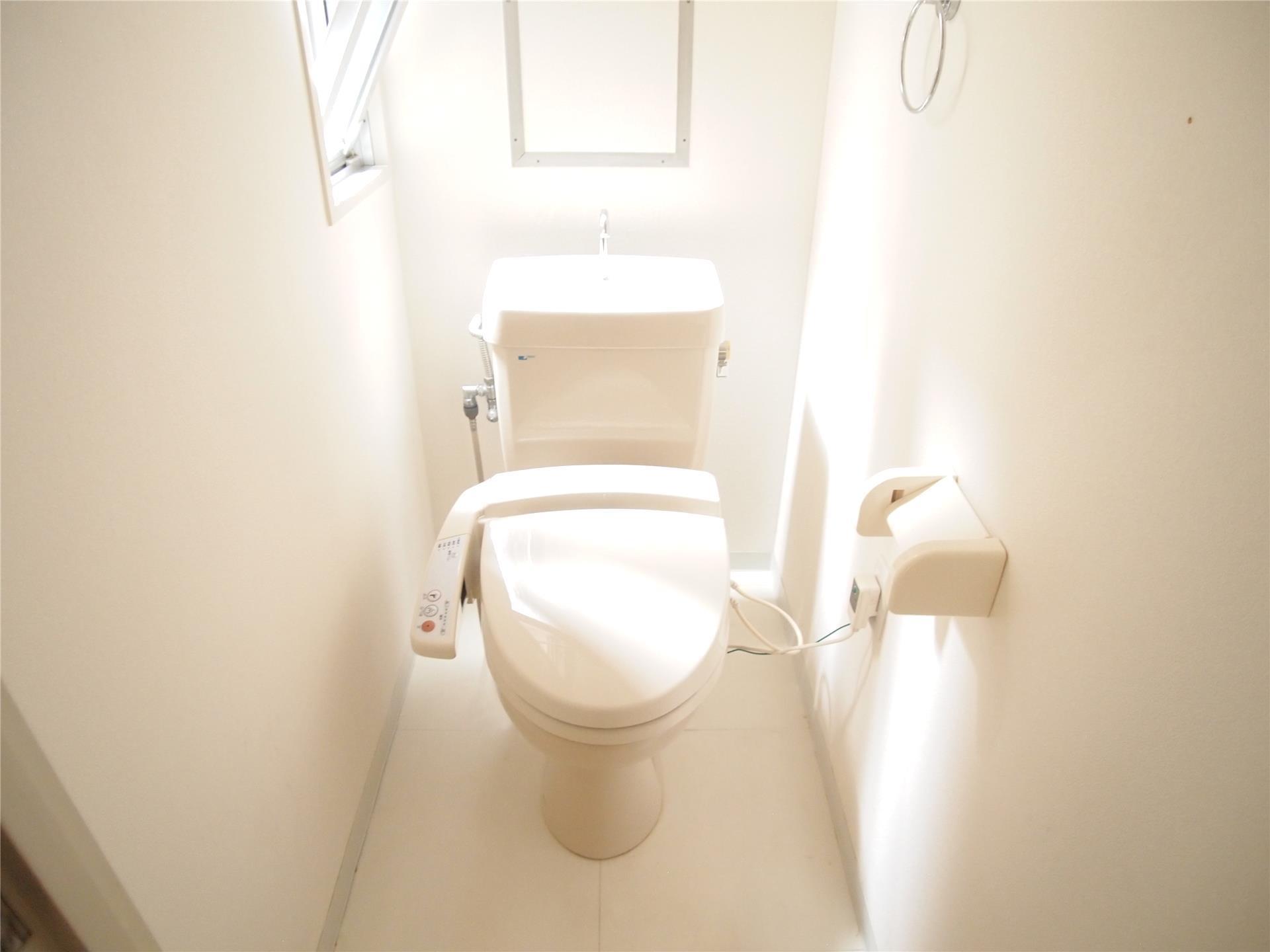 ＪＲ姫新線 余部駅 徒歩21分 3階建 築38年のトイレ写真